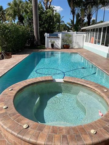 1700 SW 5th Court Fort Lauderdale FL 33312