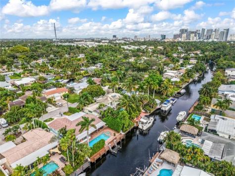 1700 SW 5th Court Fort Lauderdale FL 33312