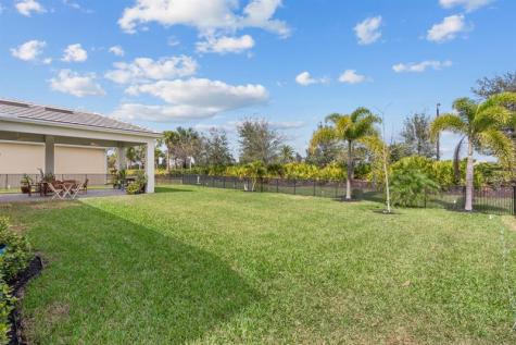 4776 Estates Circle Loxahatchee FL 33470