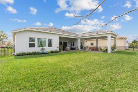 4776 Estates Circle Loxahatchee FL 33470