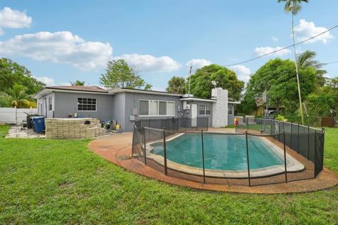 667 W Melrose Circle Fort Lauderdale FL 33312