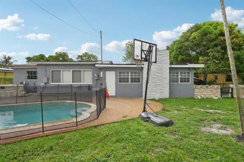 667 W Melrose Circle Fort Lauderdale FL 33312