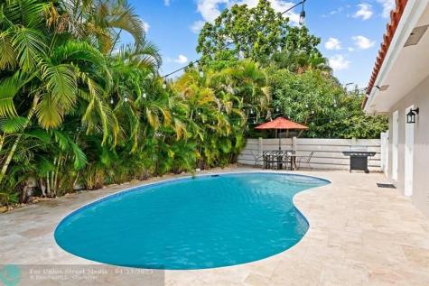 2645 SE 3rd Street Pompano Beach FL 33062