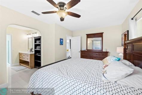 2645 SE 3rd Street Pompano Beach FL 33062