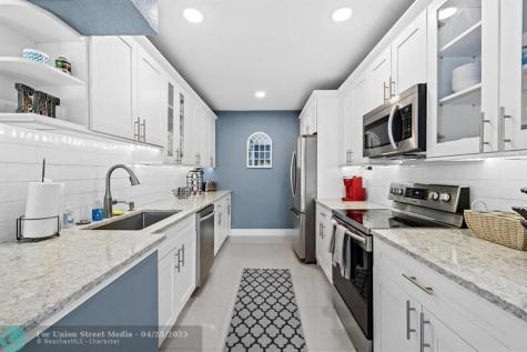 2645 SE 3rd Street Pompano Beach FL 33062