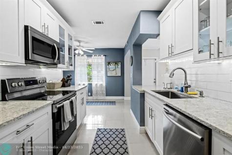 2645 SE 3rd Street Pompano Beach FL 33062