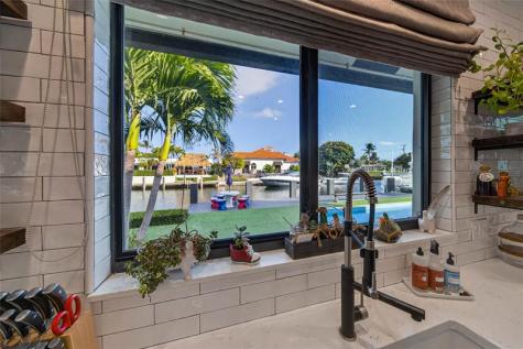 4000 NE 23rd Avenue Lighthouse Point FL 33064