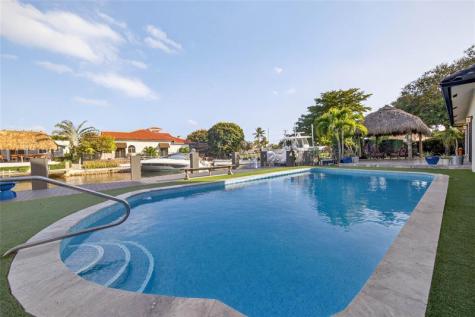 4000 NE 23rd Avenue Lighthouse Point FL 33064