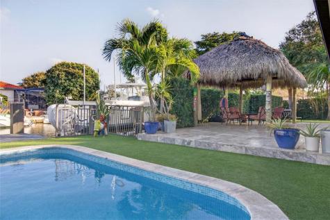 4000 NE 23rd Avenue Lighthouse Point FL 33064