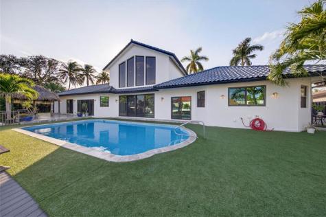 4000 NE 23rd Avenue Lighthouse Point FL 33064