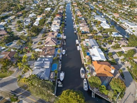 4000 NE 23rd Avenue Lighthouse Point FL 33064