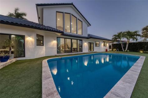 4000 NE 23rd Avenue Lighthouse Point FL 33064