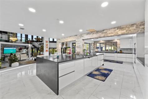 4131 NW 99th Avenue Coral Springs FL 33065
