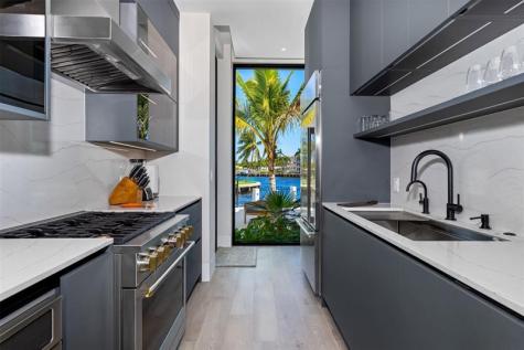1555 SE 14th Court Deerfield Beach FL 33441