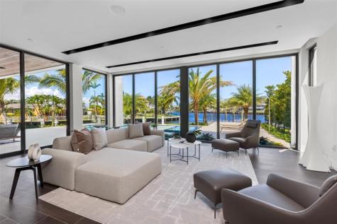 1555 SE 14th Court Deerfield Beach FL 33441