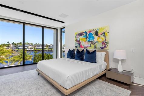 1555 SE 14th Court Deerfield Beach FL 33441