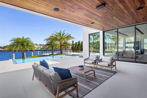 1555 SE 14th Court Deerfield Beach FL 33441