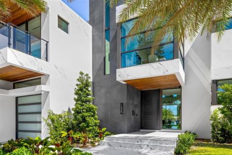 1555 SE 14th Court Deerfield Beach FL 33441