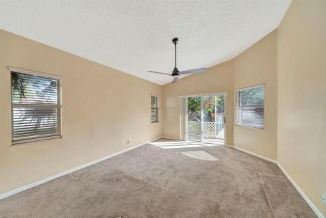 5708 NW 47th Court Coral Springs FL 33067