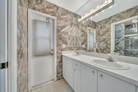 5708 NW 47th Court Coral Springs FL 33067