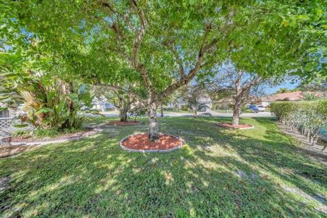 5708 NW 47th Court Coral Springs FL 33067