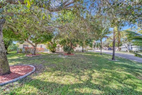 5708 NW 47th Court Coral Springs FL 33067