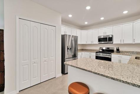 6035 Red Maple Manor Vero Beach FL 32966