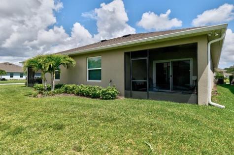 6035 Red Maple Manor Vero Beach FL 32966