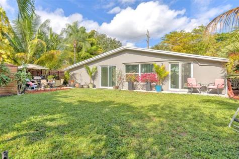 3194 Taft Street Hollywood FL 33021