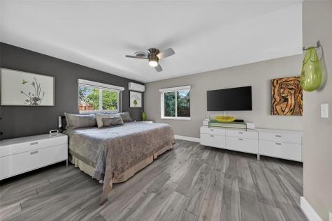 1499 NE 39th Street Oakland Park FL 33334