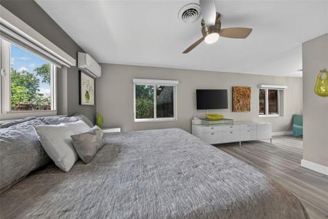 1499 NE 39th Street Oakland Park FL 33334