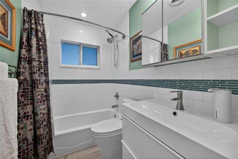 1499 NE 39th Street Oakland Park FL 33334