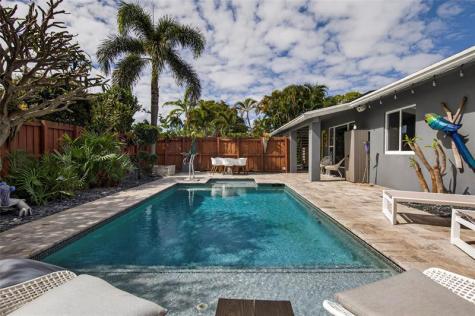 1499 NE 39th Street Oakland Park FL 33334