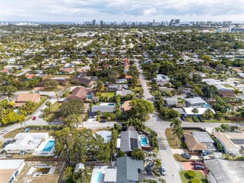 1499 NE 39th Street Oakland Park FL 33334