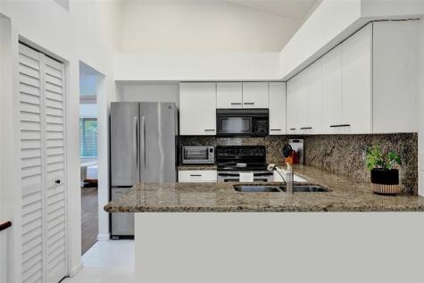 10108 NW 4th Street Plantation FL 33324
