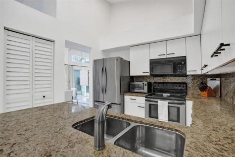 10108 NW 4th Street Plantation FL 33324