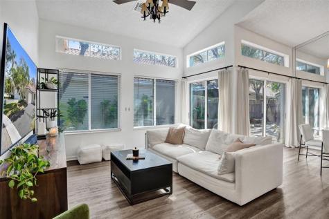 10108 NW 4th Street Plantation FL 33324