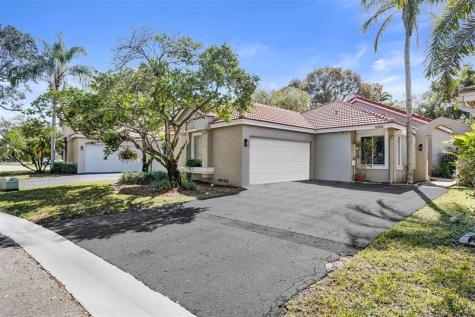 10108 NW 4th Street Plantation FL 33324