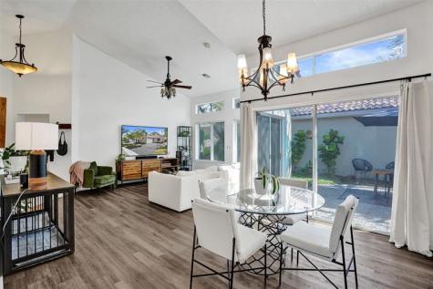 10108 NW 4th Street Plantation FL 33324