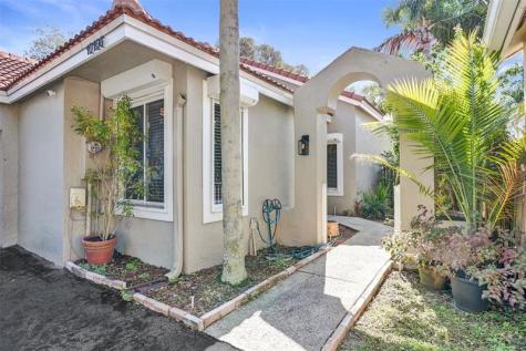 10108 NW 4th Street Plantation FL 33324