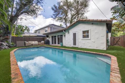 924 SE 6th Street Fort Lauderdale FL 33301