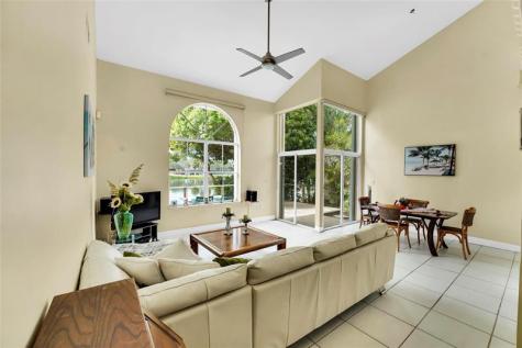 3130 N 38th Avenue Hollywood FL 33021