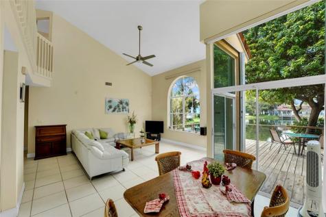 3130 N 38th Avenue Hollywood FL 33021