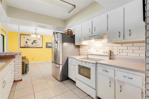 2424 1ST Place SW Vero Beach FL 32962