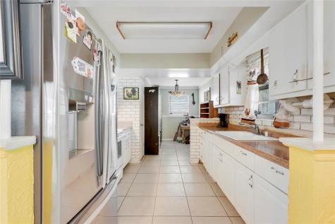 2424 1ST Place SW Vero Beach FL 32962