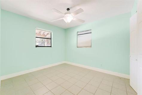 2424 1ST Place SW Vero Beach FL 32962