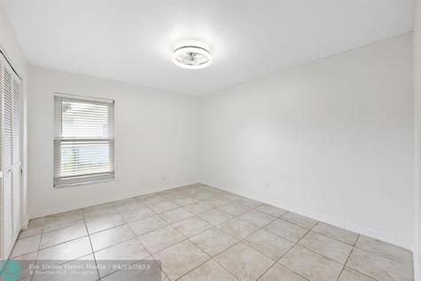 137 SE Santa Barbara Place Cape Coral FL 33990