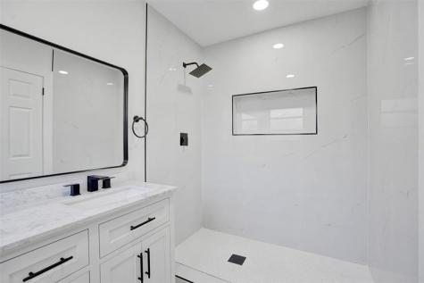 4017 NE 18th Avenue Oakland Park FL 33334