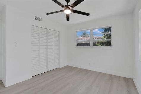 4017 NE 18th Avenue Oakland Park FL 33334