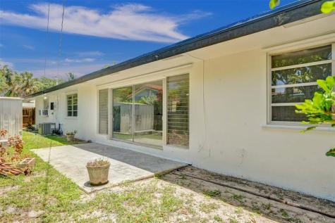 4017 NE 18th Avenue Oakland Park FL 33334